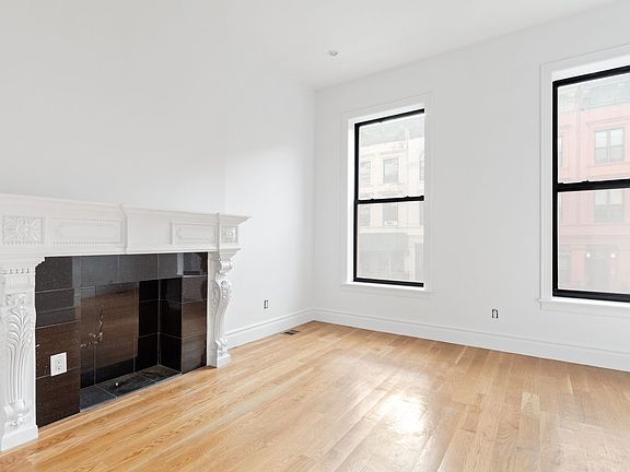 3rd image of 133 W 136th St #1