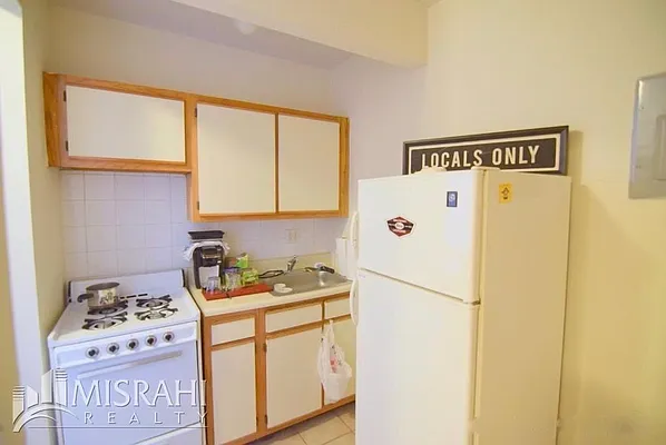 Rented by J Misrahi Realty Corp | media 9