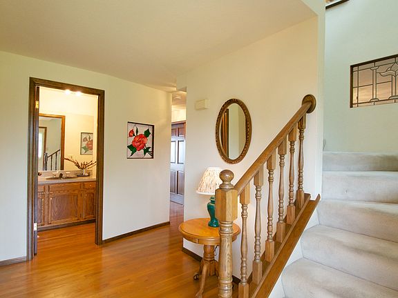 5th image of 925 Ocean Bluff Ln