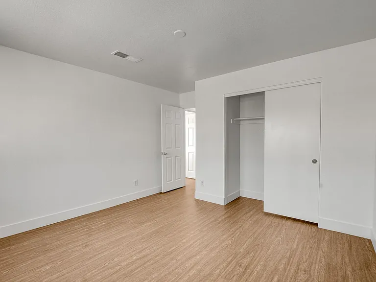 8005 Vision St — Photo 33