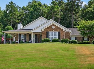 726 Overlook Dr, Winder, GA 30680
