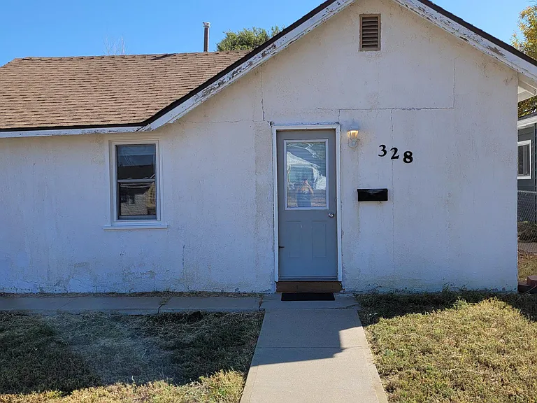 328 N 8th Ave — Photo 2