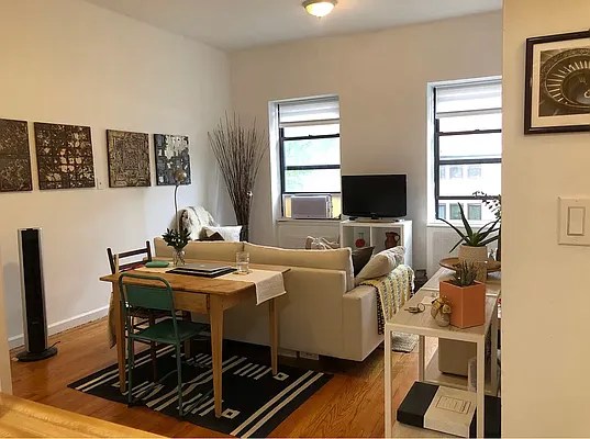 Rented by CNYC Apartments | media 10