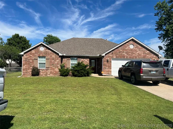 1311 S 218th West Ave, Sand Springs, OK 74063