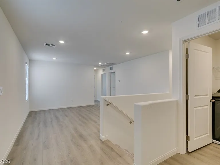 9133 Vesey Ave — Photo 30