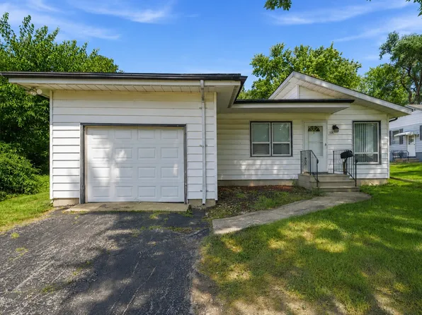 106 Thornton St, Lockport, IL 60441