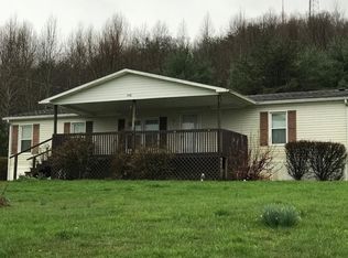 148 Christmas Tree Dr, Mount Vernon, KY 40456