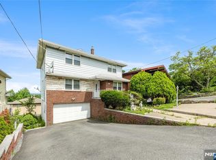 261 10th Street, Palisades Park, NJ 07650