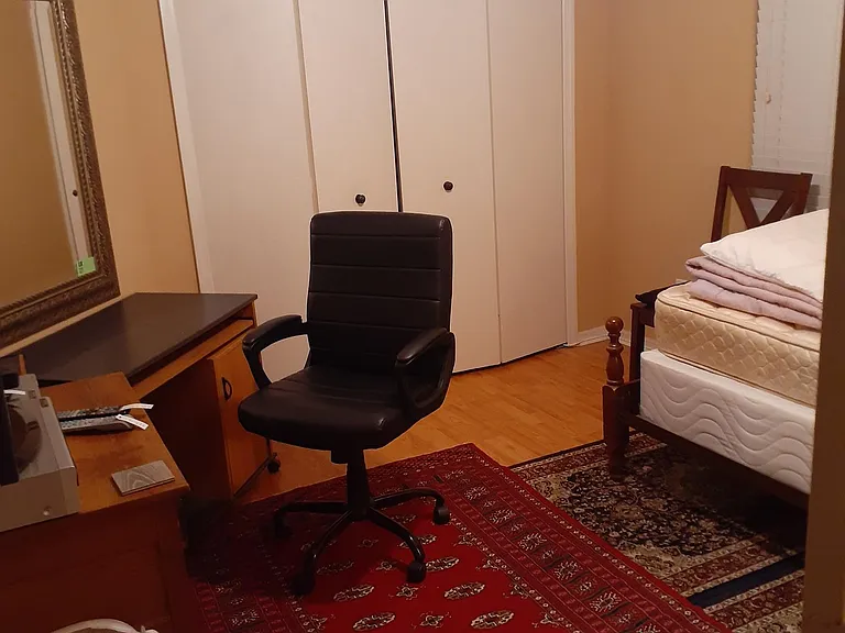 single bedroom closet
