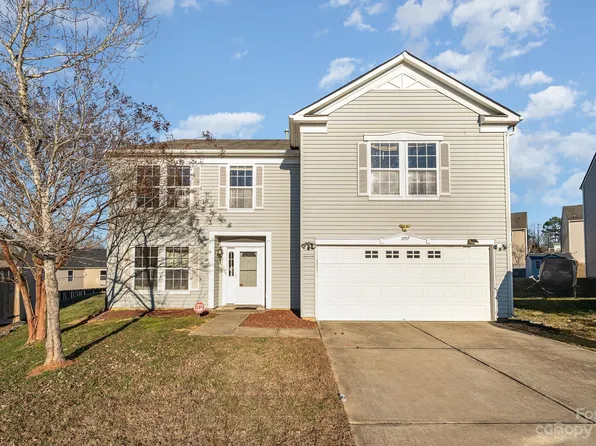1707 Larne Cir, Charlotte, NC 28214