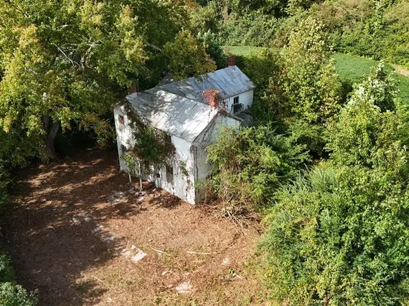 5105 Farnham Creek Rd, Farnham, VA 22460