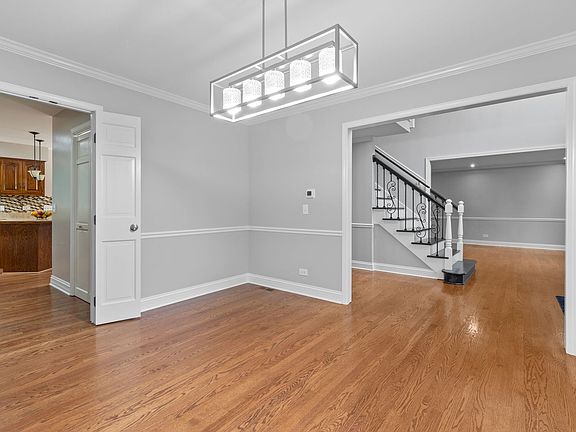 5th image of 2524 River Woods Dr