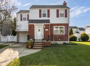 165 Norfeld Blvd, Elmont, NY 11003