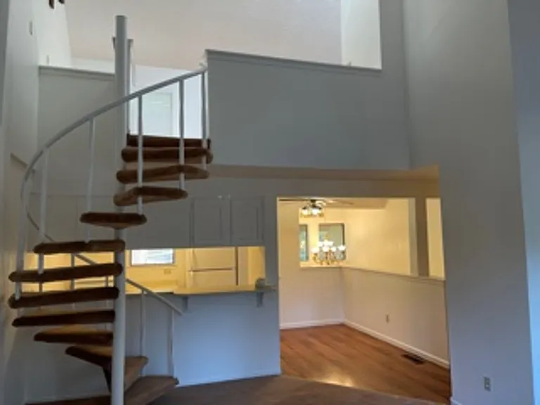 770 Southwood Blvd #11 — Photo 3