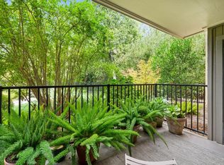 202 Foss Creek Cir APT C, Healdsburg, CA 95448