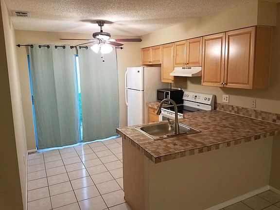 2nd image of 4511 Skyline Blvd APT 1