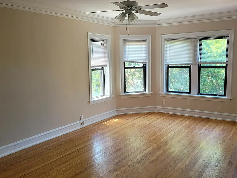 4455 N Artesian Ave #2 — Photo 1