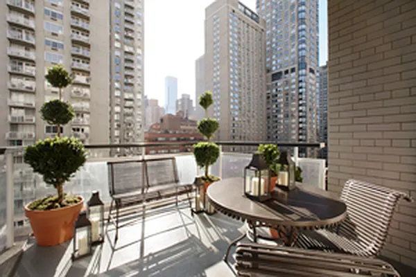 Sold by Corcoran | media 10
