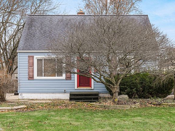 2nd image of 1309 Carolyn Ave