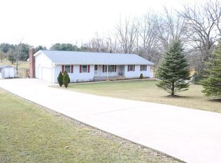 422 Meadowview Dr, Northfield, OH 44067