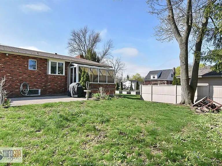 600 Cousineau Rd #LOWER — Photo 11