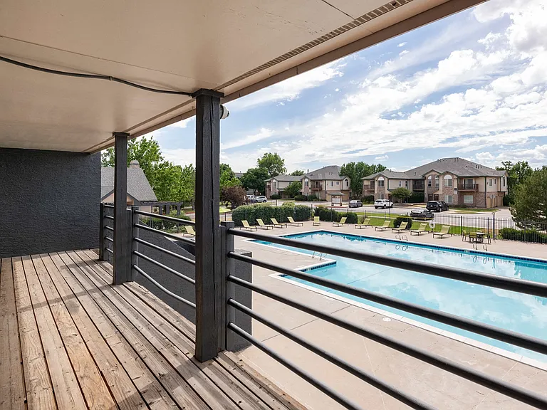 Wentworth Apartments — Photo 11