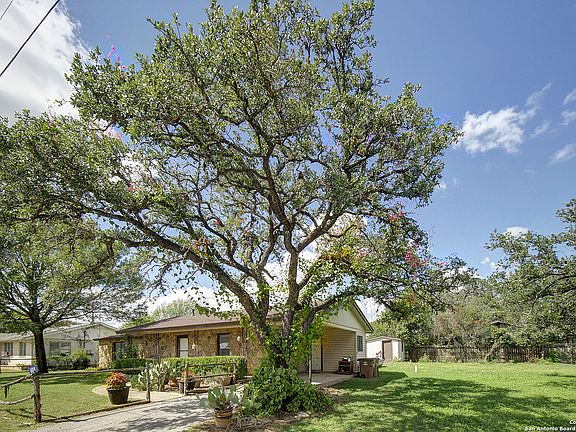 4th image of 604 W Bluebonnet Ln