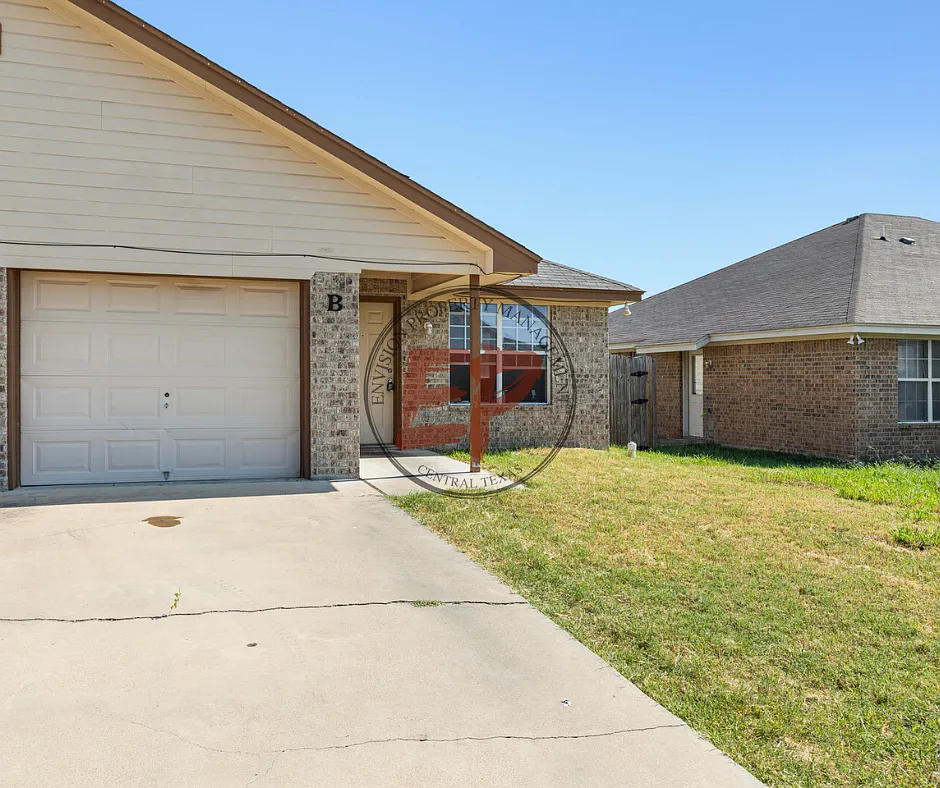 Building Photo - 1623 Yuma Trl #A