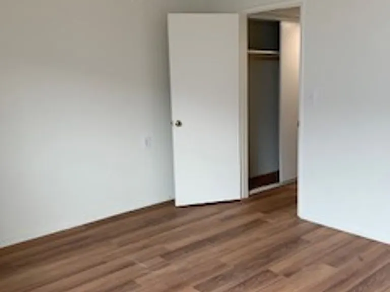 Villa Monica Apts. — Photo 4