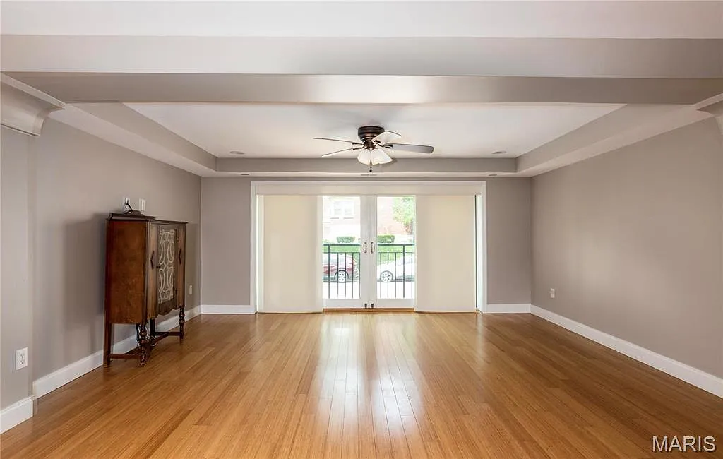 2 bed, 1007 sqft, $2,295 — Photo 2
