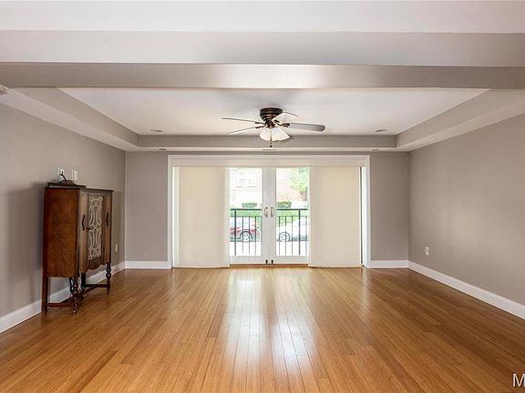 2nd image of 610 Forest Ct APT 2
