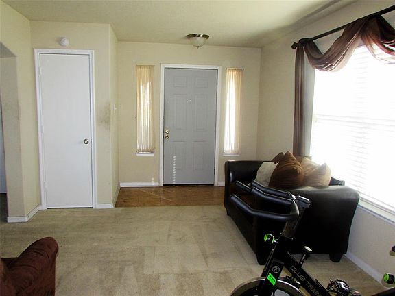 4th image of 13146 Royal Bell Ct