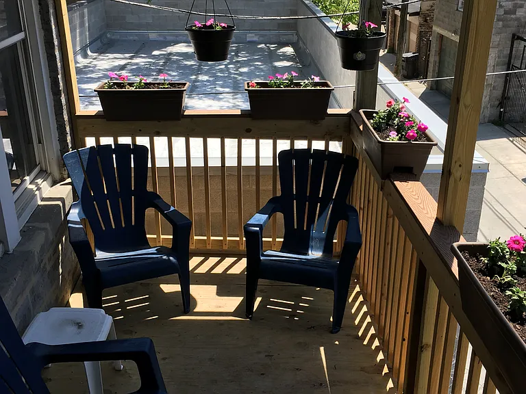 small outdoor space off kitchen