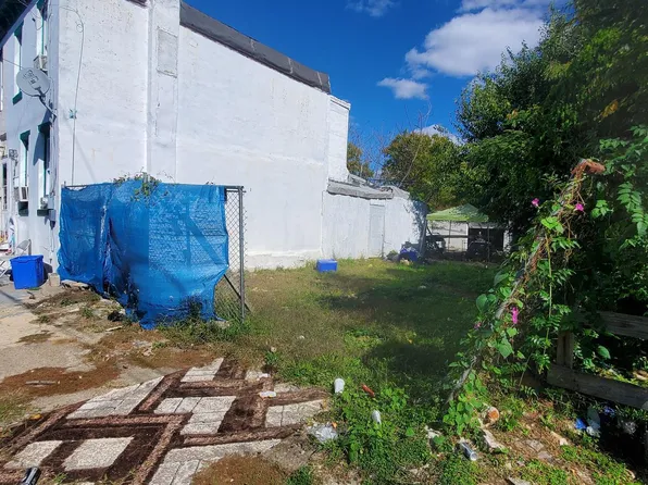 2241 N Lawrence St, Philadelphia, PA 19133