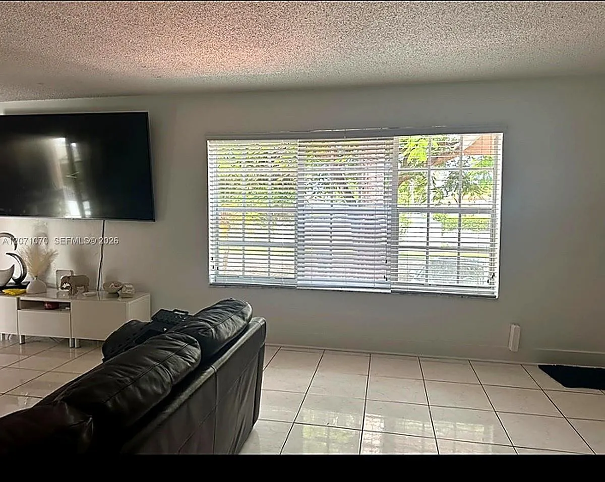 Miracle Manor 1st Addn — Photo 2