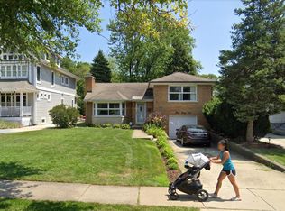 349 N Main St, Glen Ellyn, IL 60137