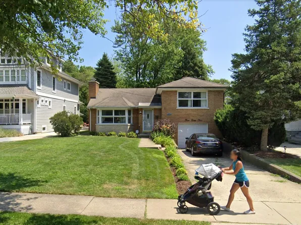 349 N Main St, Glen Ellyn, IL 60137