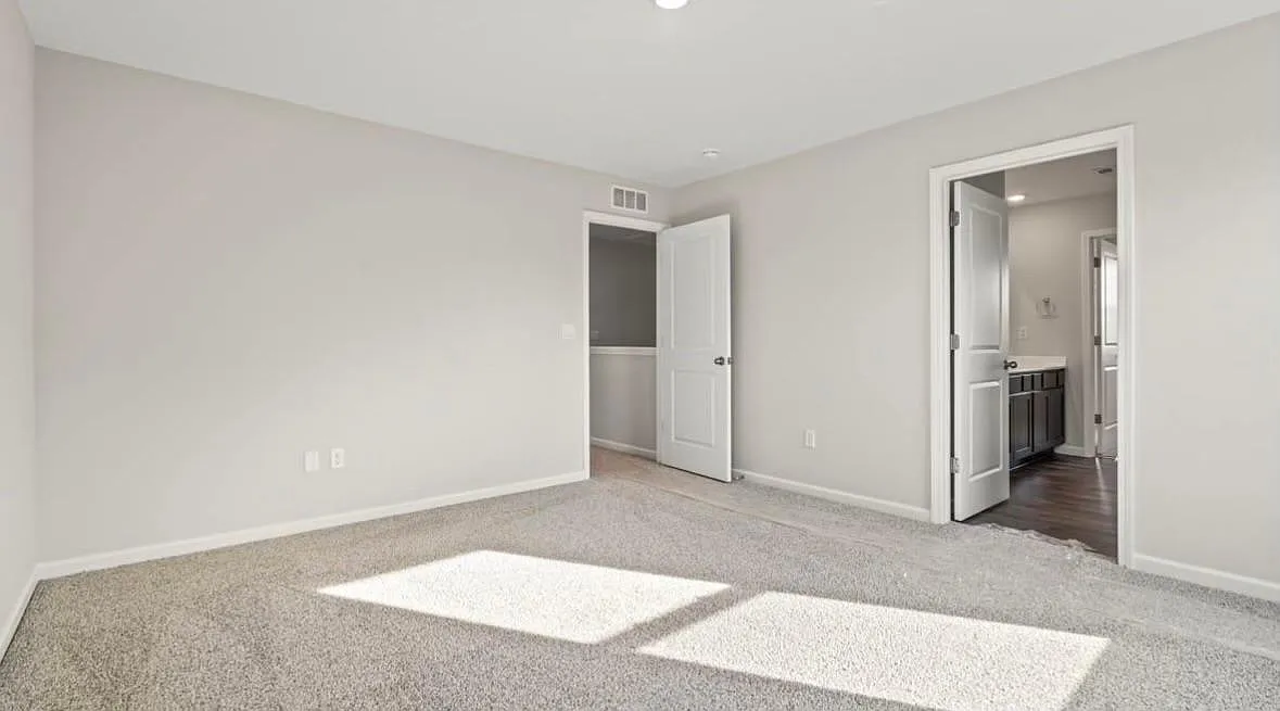4 bed, 1732 sqft, $1,905 — Photo 4