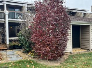 25 Crossway, Clinton, NJ 08809