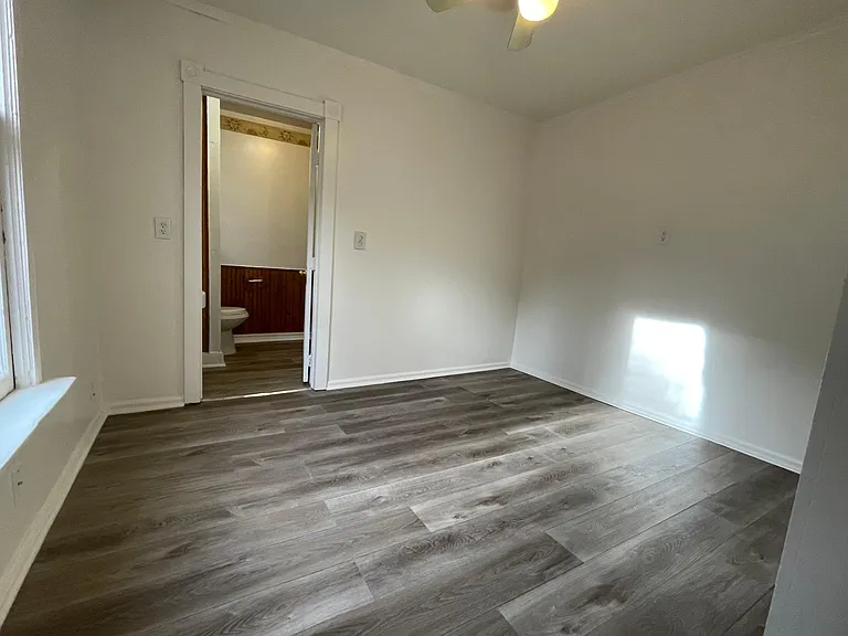 312 Ruxton Ave #7 — Photo 7
