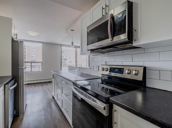 1126 Adelaide Street North