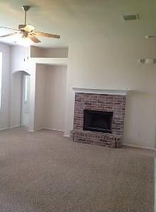 3rd image of 1309 Red River Dr