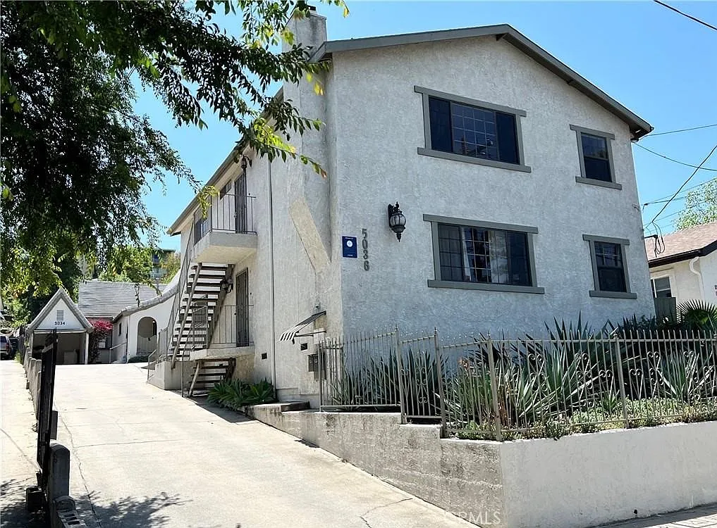 4 bed, 1474 sqft, $2,850 — Photo 1