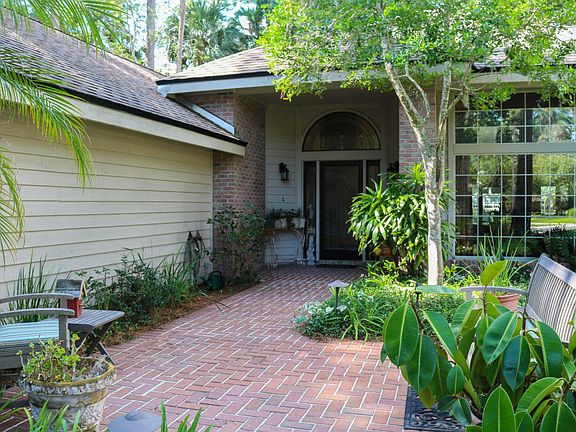 5th image of 7020 Cypress Bridge Dr N