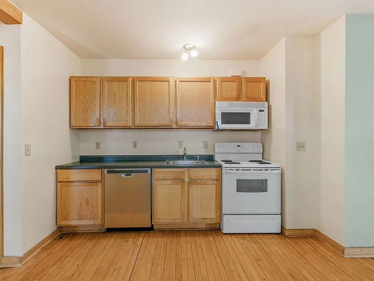 1815 Clinton Ave #1 — Photo 9