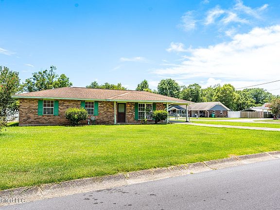 2nd image of 11282 Pine Dr