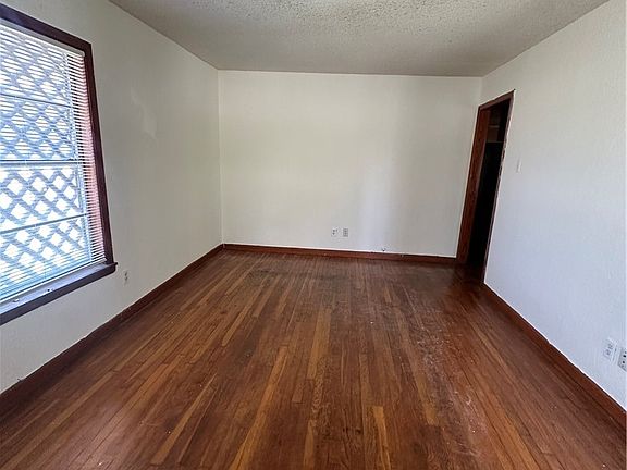 2nd image of 520 Avenue B