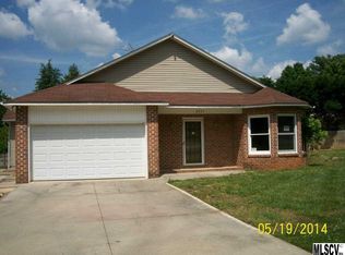 2831 23rd Avenue Ct NE, Hickory, NC 28601