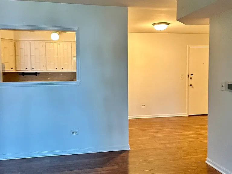 550 E Main St E #2E — Photo 5