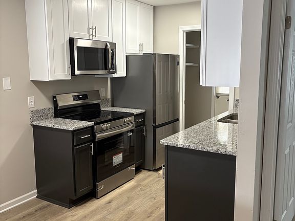 4th image of 801 Burcale Rd APT D-7